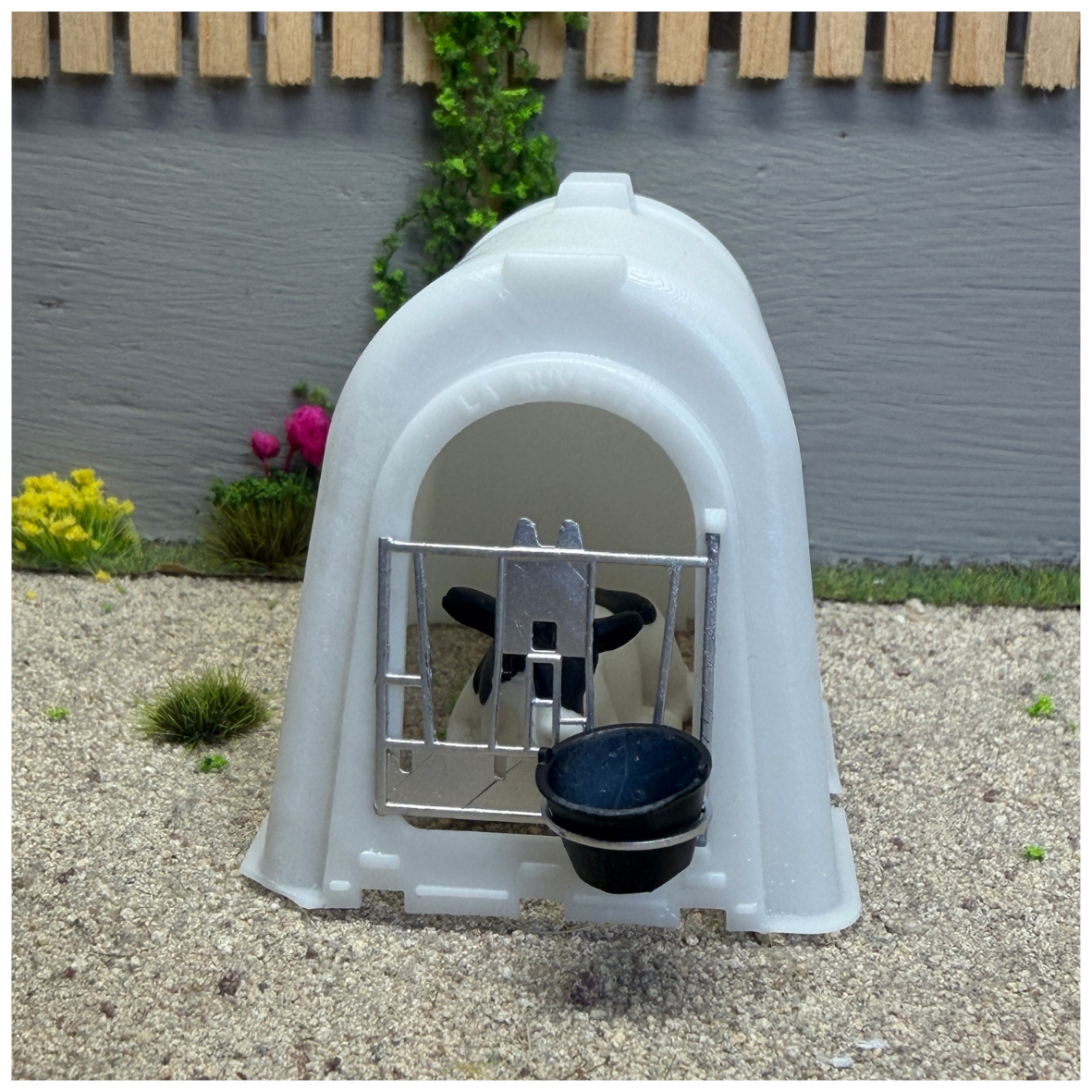 Calf hutch